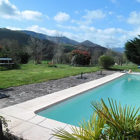 Oyhartia Country house *