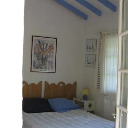 Country house Oyhartia Osses